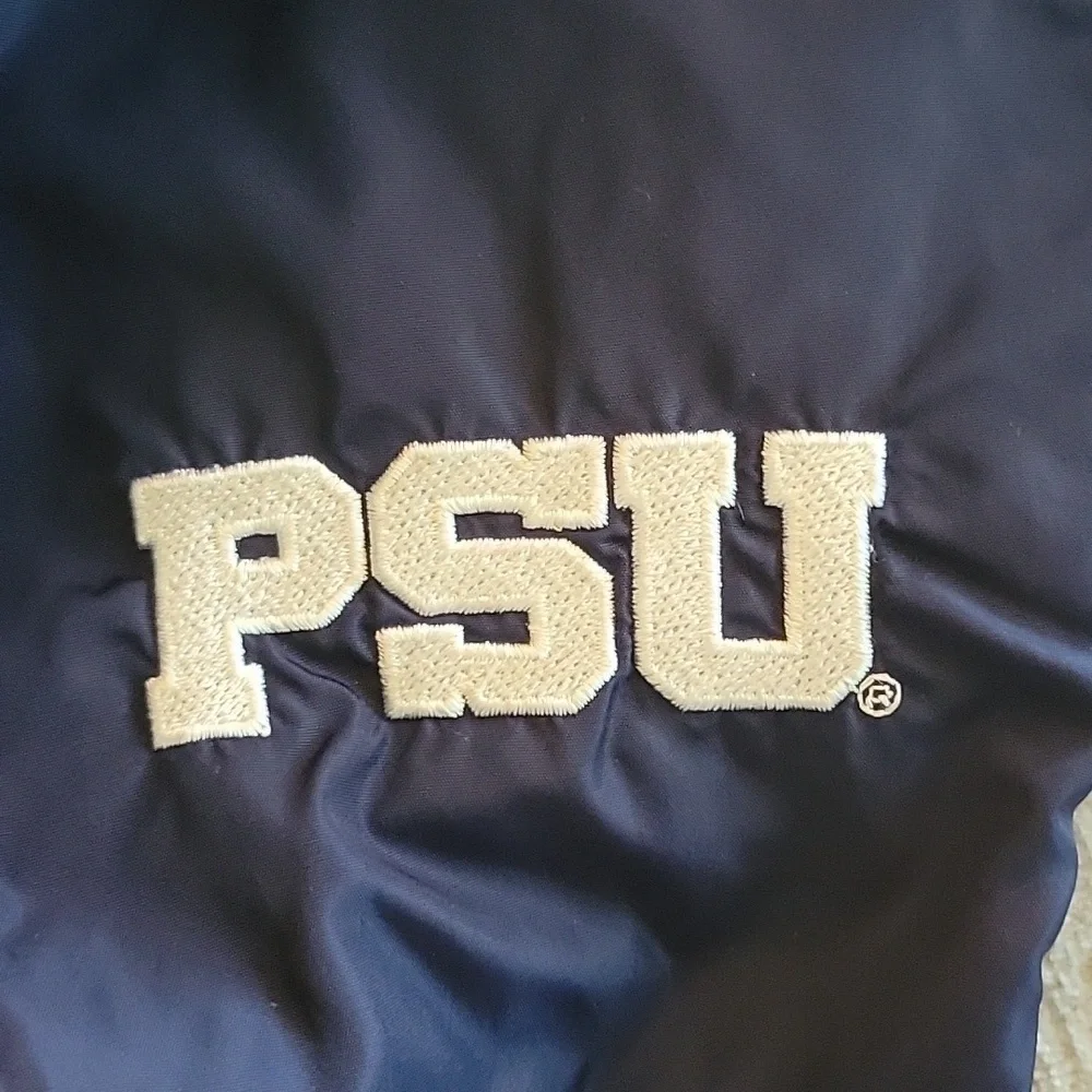 Vintage NIKE navy blue joggers. Penn State Nittany Lions. Size Small